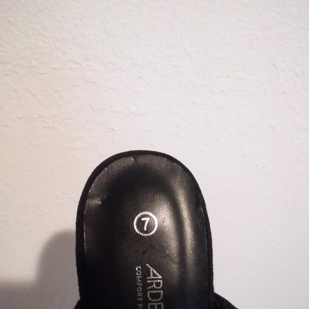 Ardene Black Suede Slingback Heeled Shoes Elegant Design - Picture 11 of 12